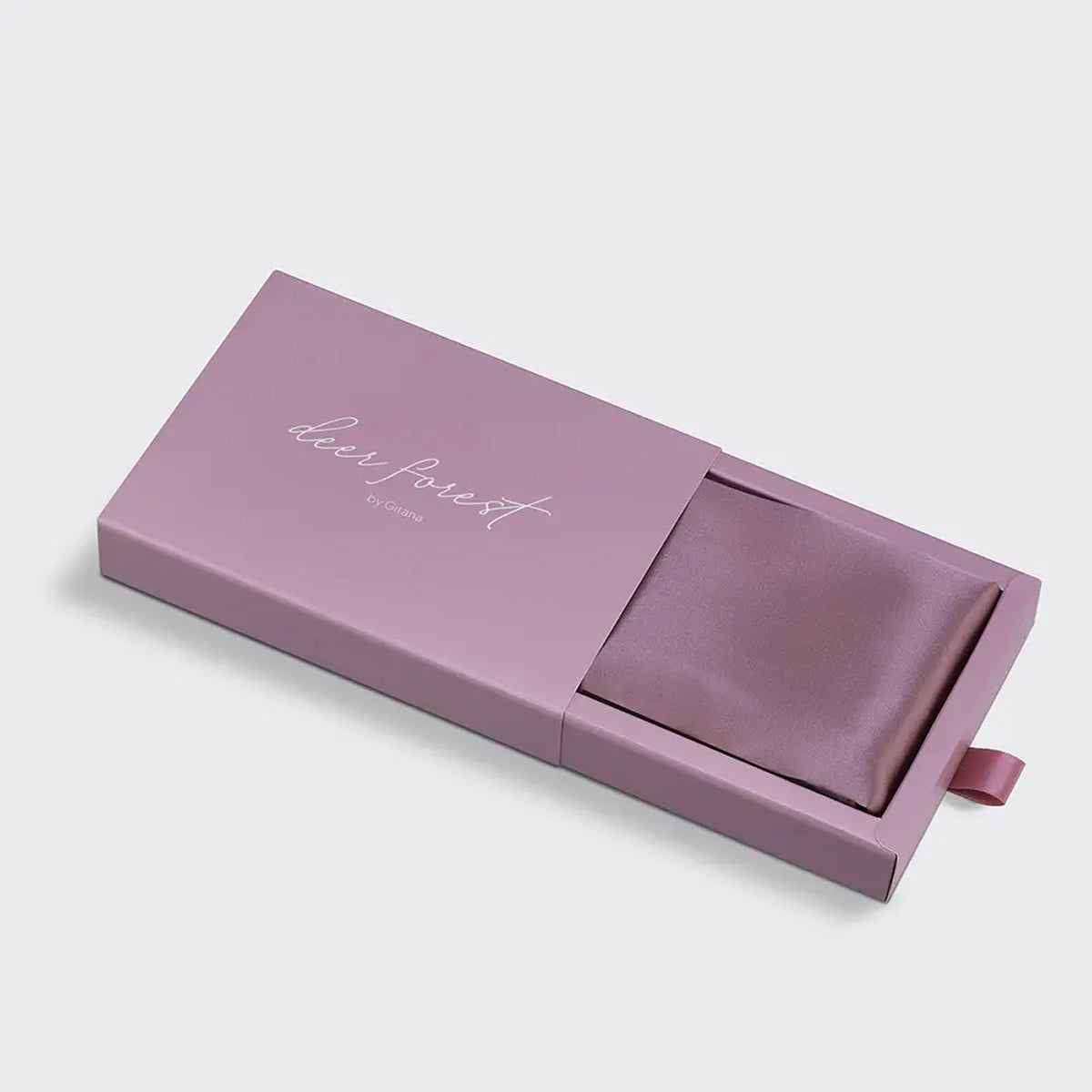 #spalva_Pelenų rožė